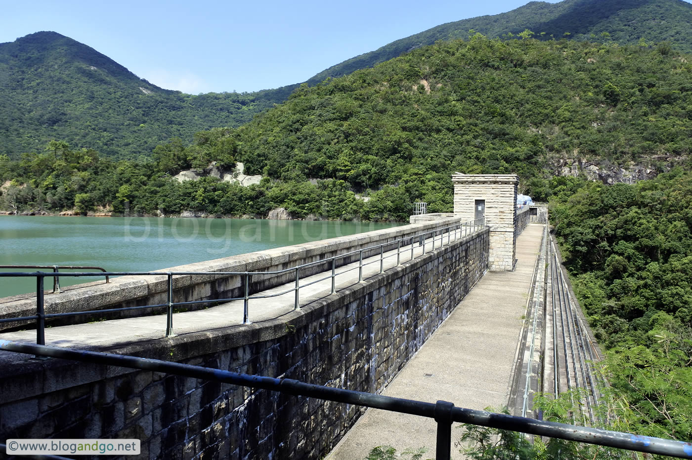 HK Trail 6 - Across the Tai Tam Reservoir Dam